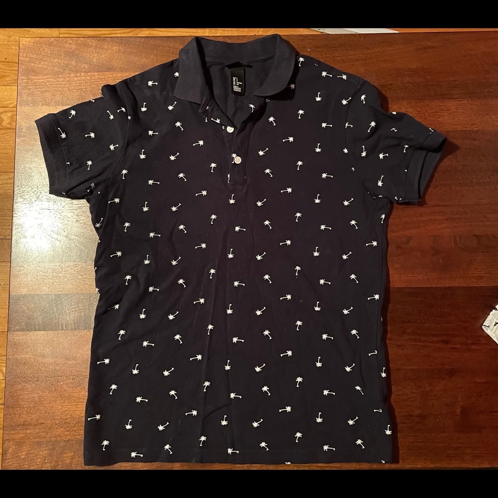 H&M polo shirt size (Small)